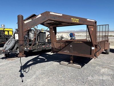 2013 Big Bubba's 20 ft S/A Gooseneck Flatbed Trailer