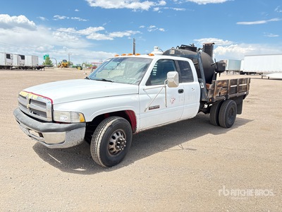 2000 Dodge Ram 3500 4x2 Extended Cab Platte vrachtwagen