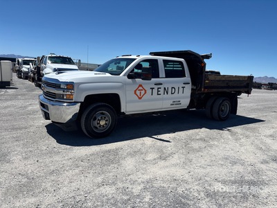 2018 GMC 3500 4x4 Crew Cab Dump Truck