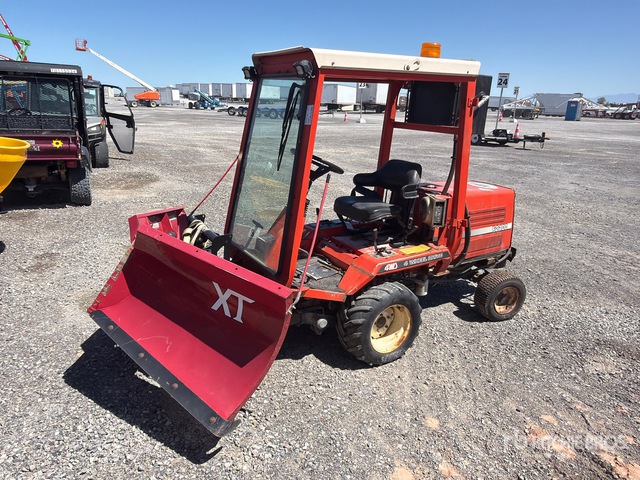 Kubota F2100 4x4 Lawn Mower