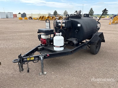 2021 LeeBoy L300T S/A 300 gal Asphalt Distributor Trailer
