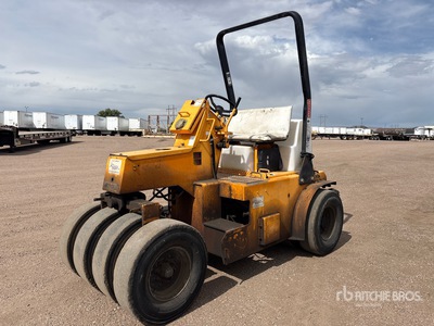 LeeBoy 420 9 Wheel Pneumatic Roller