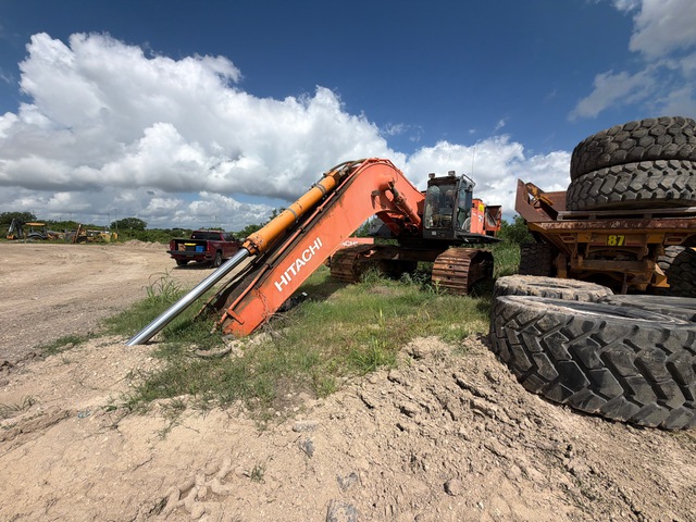 2014 Hitachi ZX870LC-5B Tracked Excavator (Inoperable)