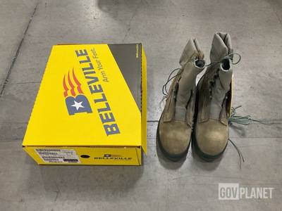 (13) Pairs of Women's Safety Boots