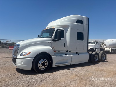 2023 International LT625 6x4 Cabeza Tractora Cabina Dormitorio