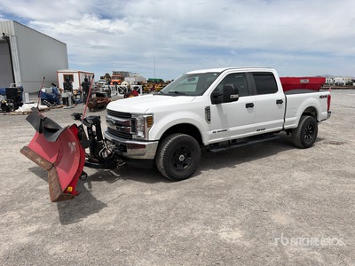2019 Ford F-250 STX 4x4 Crew Cab Snow Plow Truck