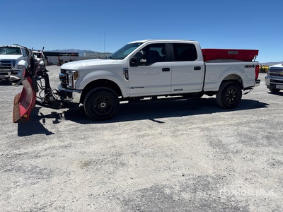 2019 Ford F-250 STX 4x4 Crew Cab Snow Plow Truck