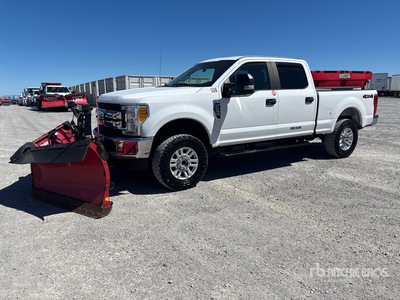 2017 Ford F-250 STX 4x4 Crew Cab Snow Plow Truck