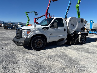 2016 Tymco 210 on 2016 Ford F-350 XL Sweeper Truck