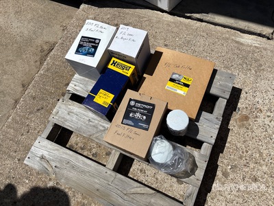 Quantity of Freightliner Assorted Filtros