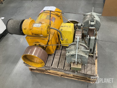 GE IC9528A101NC3AA DC Shunt Brake w/GE 5K33FN41A AC Motor