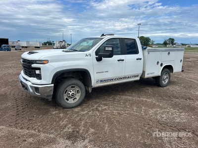 2024 Chevrolet Silverado 2500HD 4x4 Extended Cab Camión Utilitario