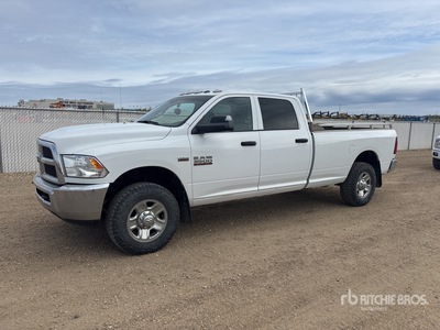 2018 Ram 3500 4x4 Crew Cab Pickup