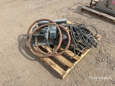 Pumps and Pressure 5000 PSI Electric Fluid Pump Divers