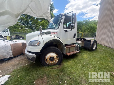2014 Freightliner M106 4x2 S/A Day Cab Truck Tractor
