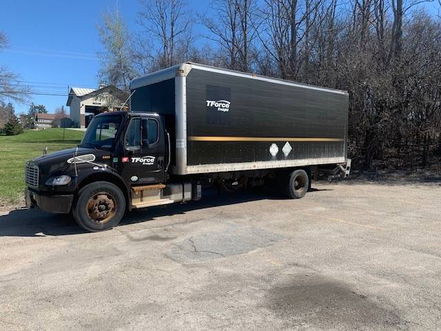2014 Freightliner M2 106 4x2 Van Truck 2014 Freightliner M2 106 4x2 Van Truck