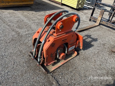 2025 NPK L658 Plate Compactor Attachment - Fits Komatsu PC150-3, PC160-7, PC160-8