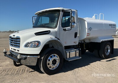 2024 Freightliner M2 106 2000 gal Camion à eau
