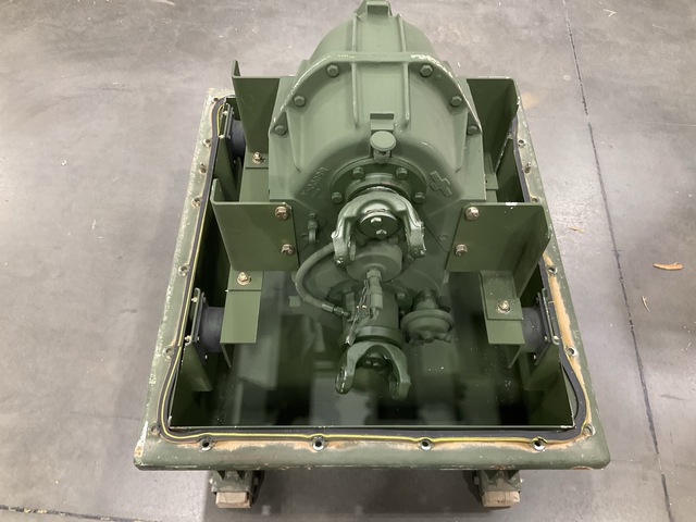 Oshkosh 1301130U Transfer Case w/Shipping Case