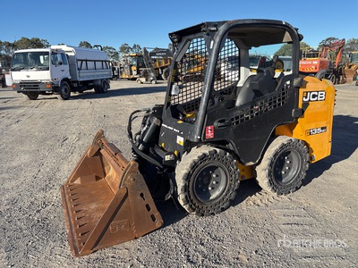 2020 JCB 135HD Chargeuse à direction à glissement