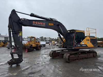 2021 Volvo EC300EL Tracked Excavator