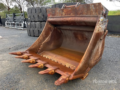 ShawX 2000 mm Q/C 4 in 1 Excavator Bucket - Fits 48 Ton