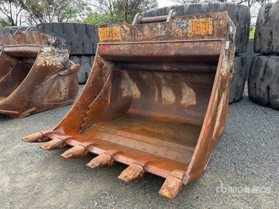 ShawX 2000 mm Q/C 4 in 1 Excavator Bucket - Fits 48 Ton