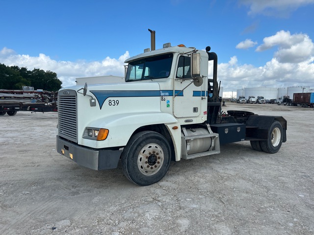2003 Freightliner FLD 4x2 Winch Truck