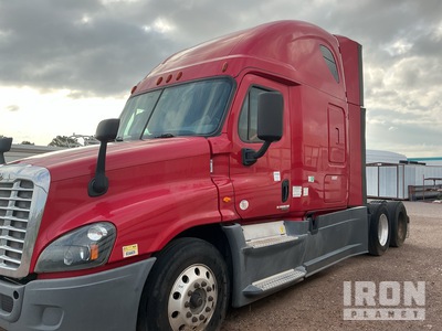2016 Freightliner Cascadia 6x4 3- Achs Sattelzugmaschine mit Schlafkabine