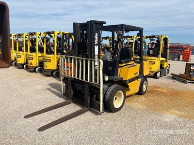1999 Yale GLP080 7300 lb Pneumatic Tire Forklift