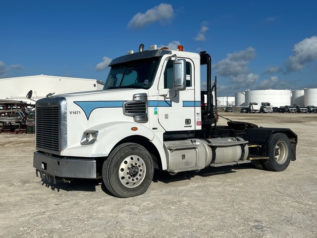 2012 Freightliner Coronado 122SD 4x2 Winch Truck 2012 Freightliner Coronado 122SD 4x2 Winch Truck