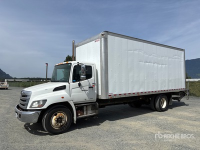 2017 Hino 338 4x2 Van Truck