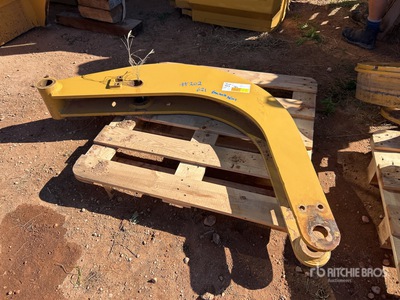 Banana Arm - Fits Cat 621