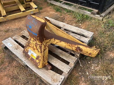 Rear Hook - Fits Cat 637