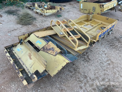 Quantity of Panels - Fits Cat 773