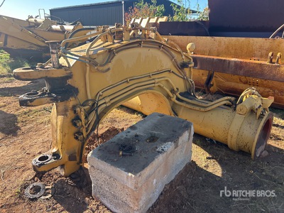Gooseneck - Fits Cat 631E