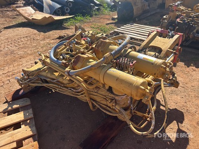 Hitch - Fits Cat 631E