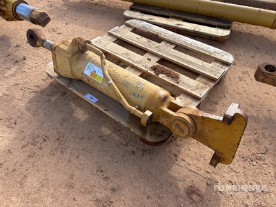 Apron Cylinder Ram - Fits Cat 621-627