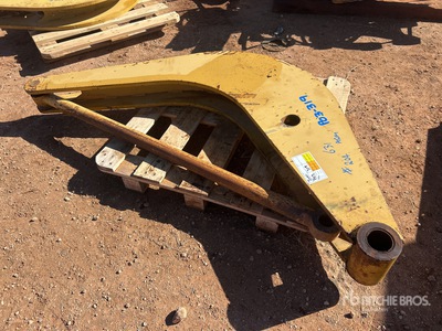 Banana Arm - Fits Cat 631