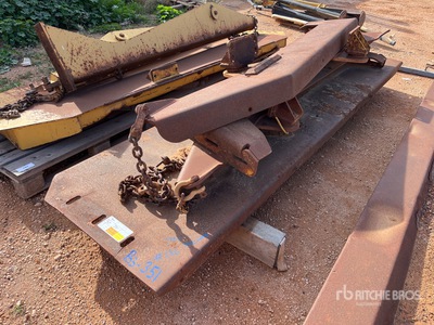 Tailgate - Fits Cat 740