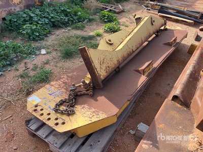 Tailgate - Fits Cat 740