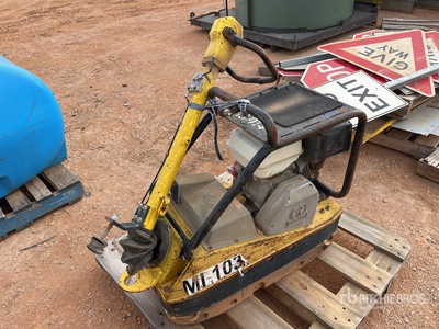 2001 Wacker BPU4045A ضاغطة الألواح الاهتزازية