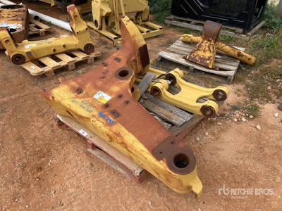 King Post & H Links - Fits Cat 631-637