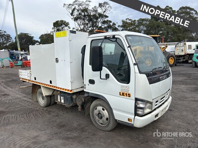 2007 Isuzu NKR200 4x2 Utility Truck (Inoperable)