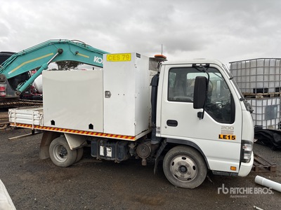 2007 Isuzu NKR200 4x2 Service Truck