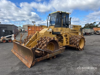 2005 Cat 815F Soil Compactor