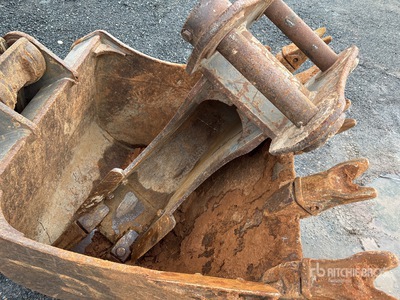Salmon 250 mm Digging Excavator Bucket - Fits 10-16t
