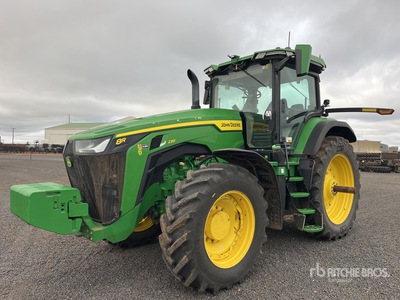 John Deere 8R 230 トラクター