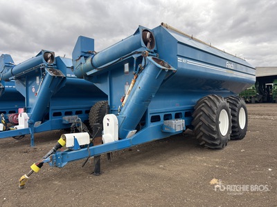 2016 Finch 38T Grain Cart