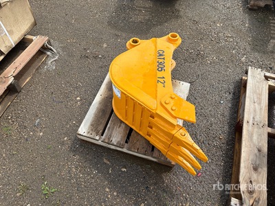 2026 GIYI GY-BK 12 in Digging Excavator Bucket - Fits Cat 305 (Unused)